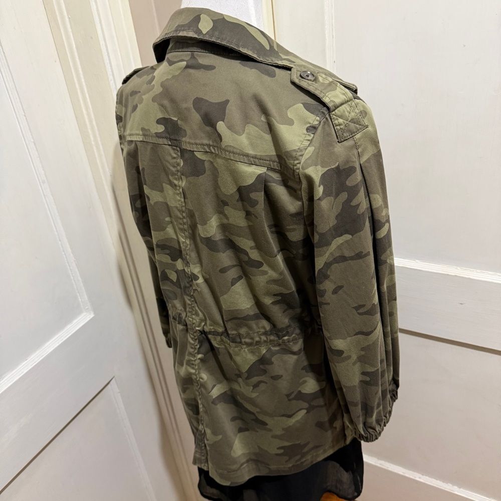 Banana Republic Olive Camouflage Utility Jacket - Picture 6 of 16